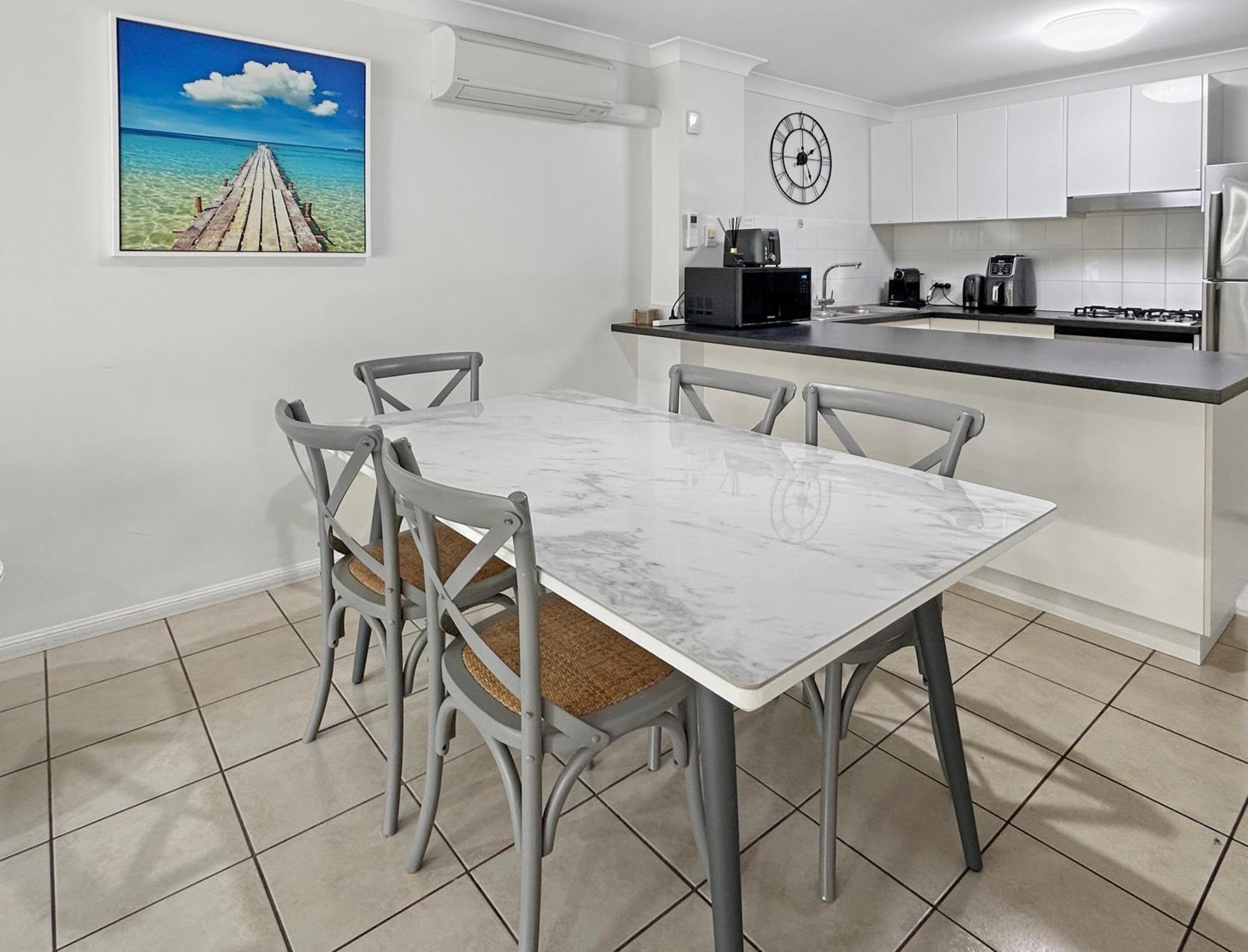 המילטון איילנד Sunset Waters Apartments מראה חיצוני תמונה